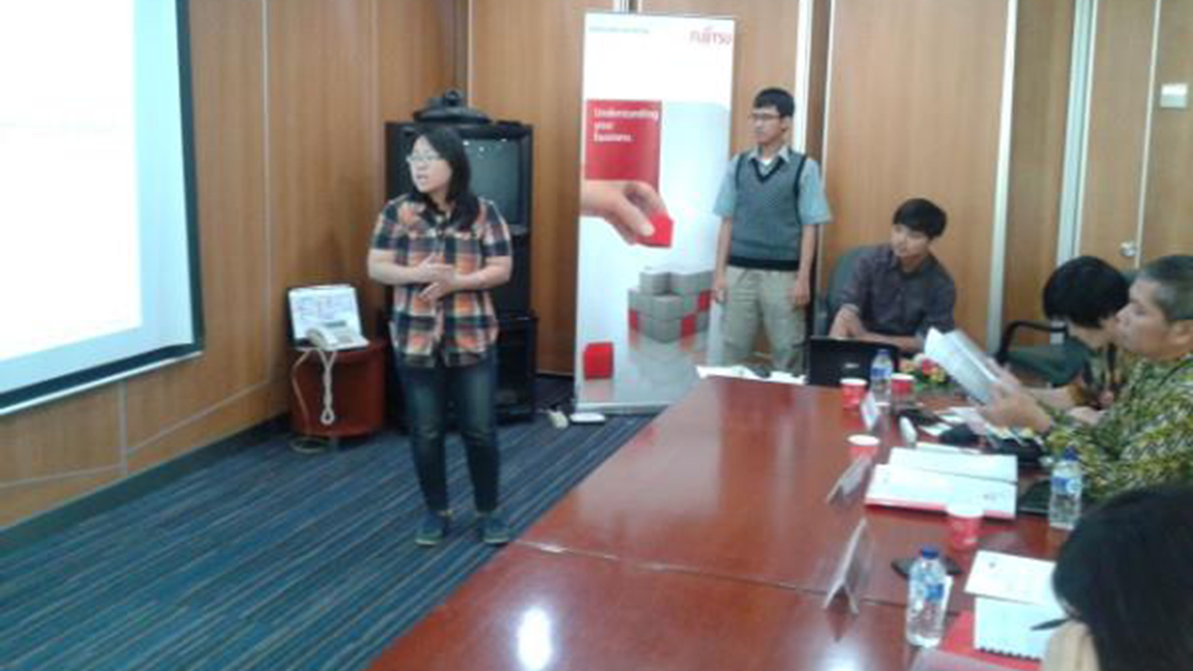 Cindy is Presenting Our Innovation Cindy is Presenting Our Innovation